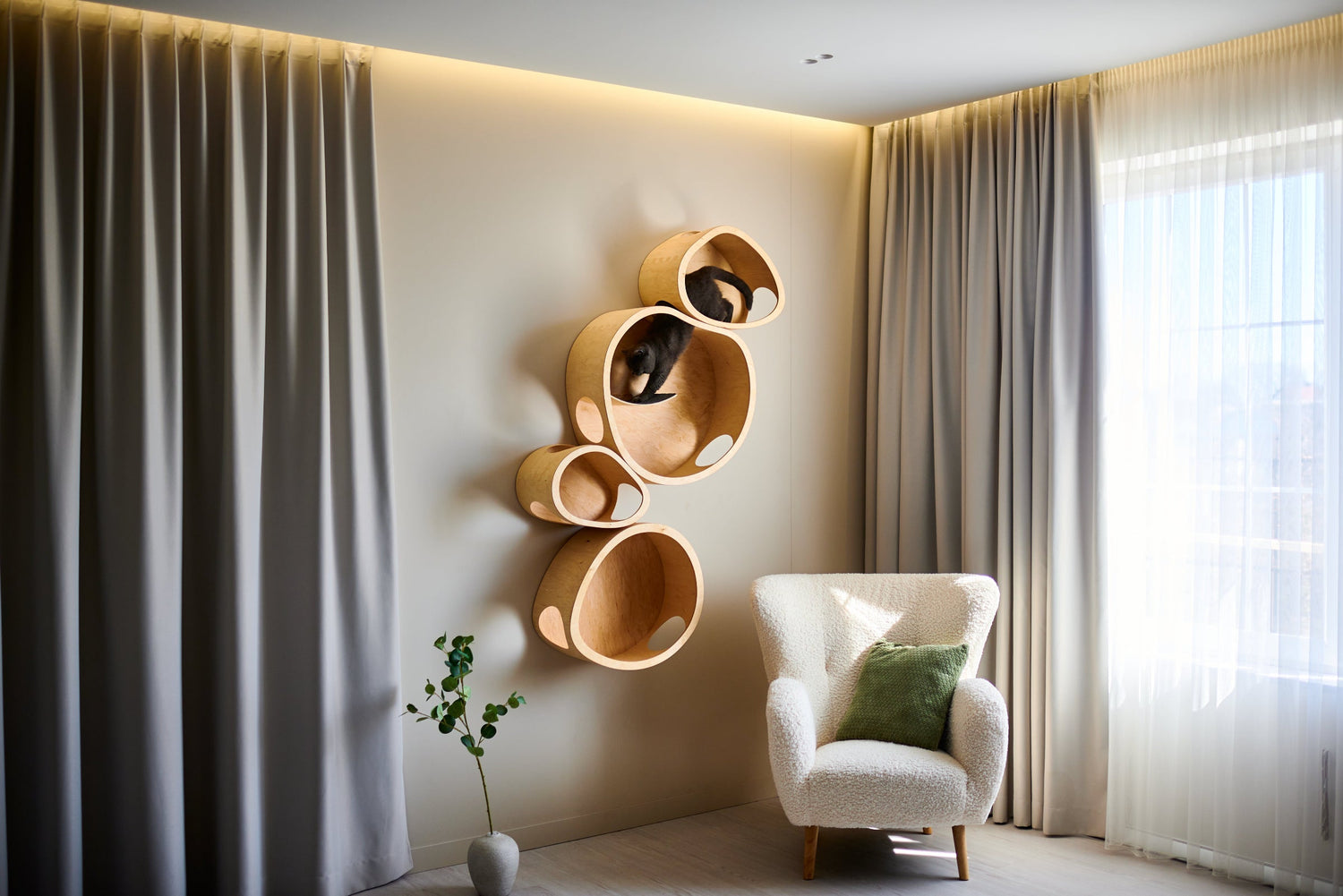 Cat wall furniture wood finish options showing unvarnished wood natural varnish and ebony varnish color palette