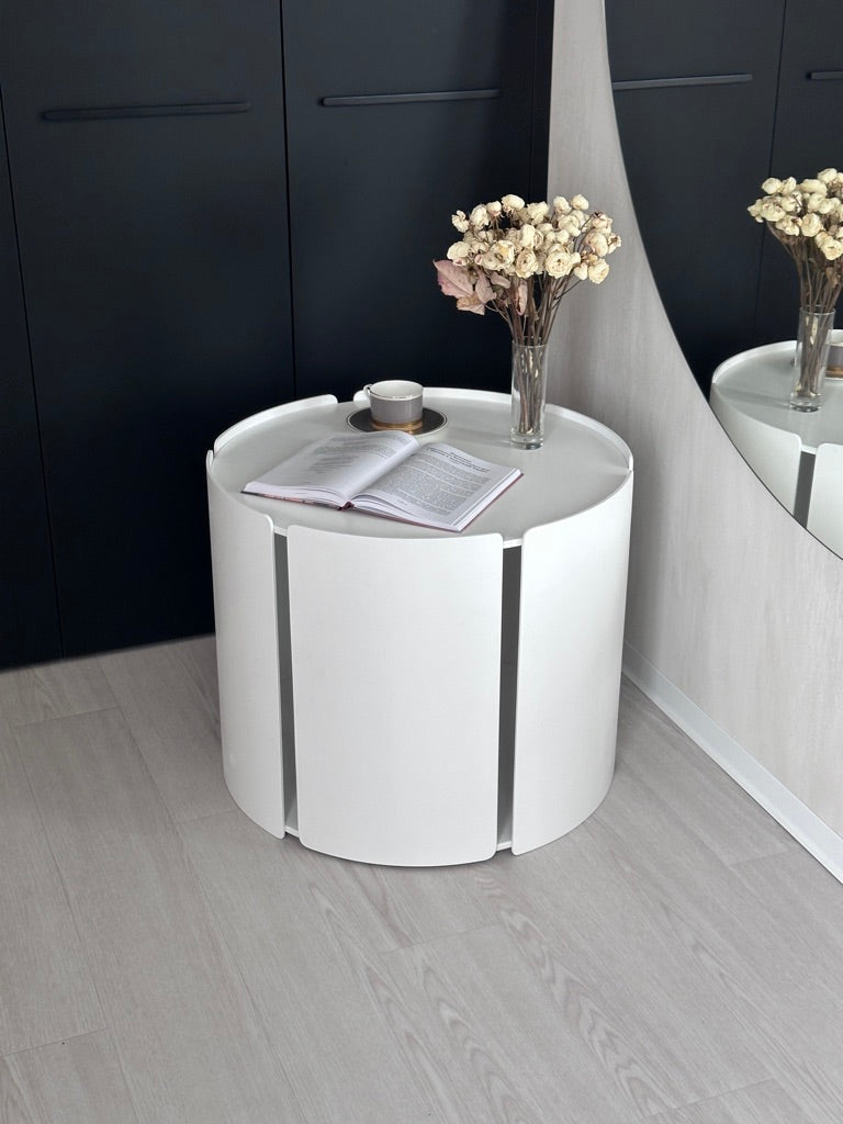 Minimalist indoor dog crate end table in white design