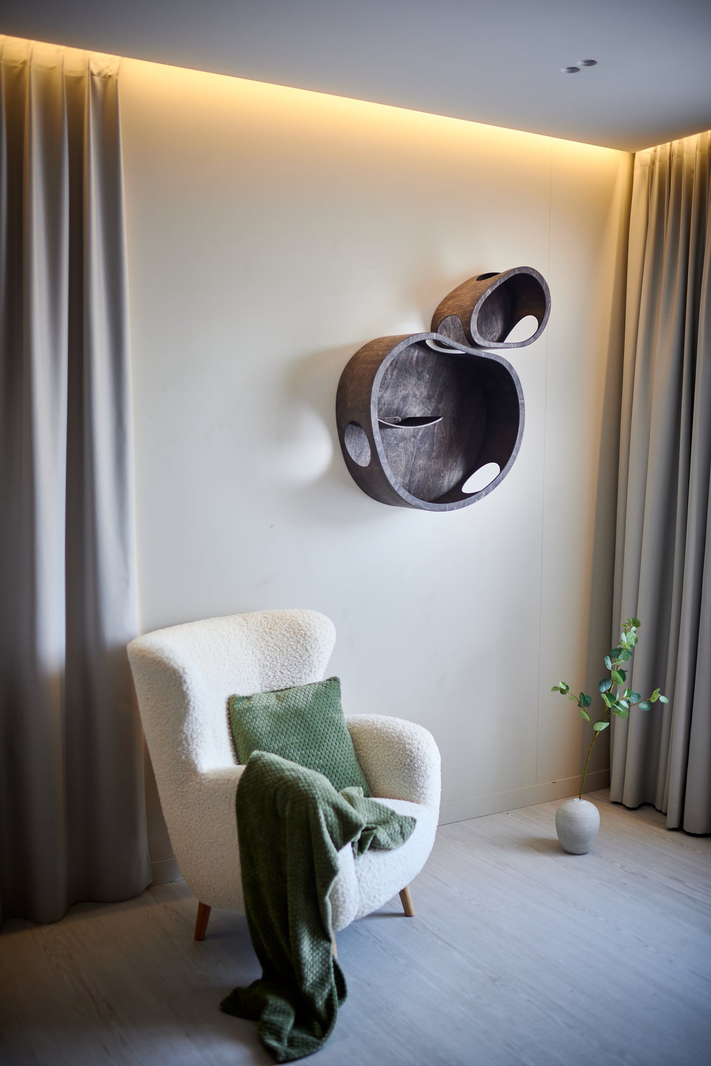 Wall Mounted Cat Tree Set – XL & S Cat Houses