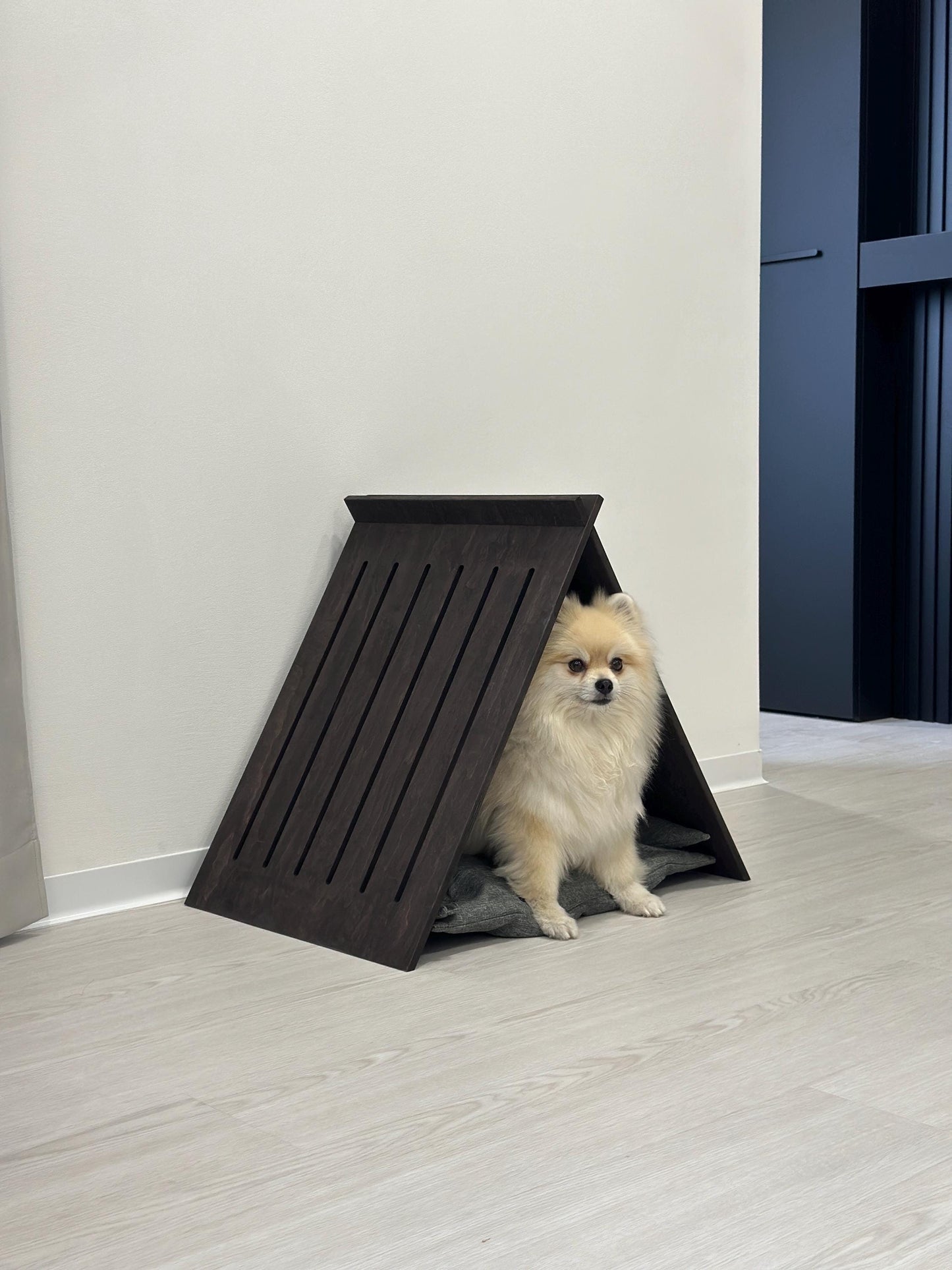 Christmas Eco Friendly Dog House. Dog Crate Modern Dog Pet Furniture Bed Indoor Dog House Personalized Dog House Puppy House Dog Furniture