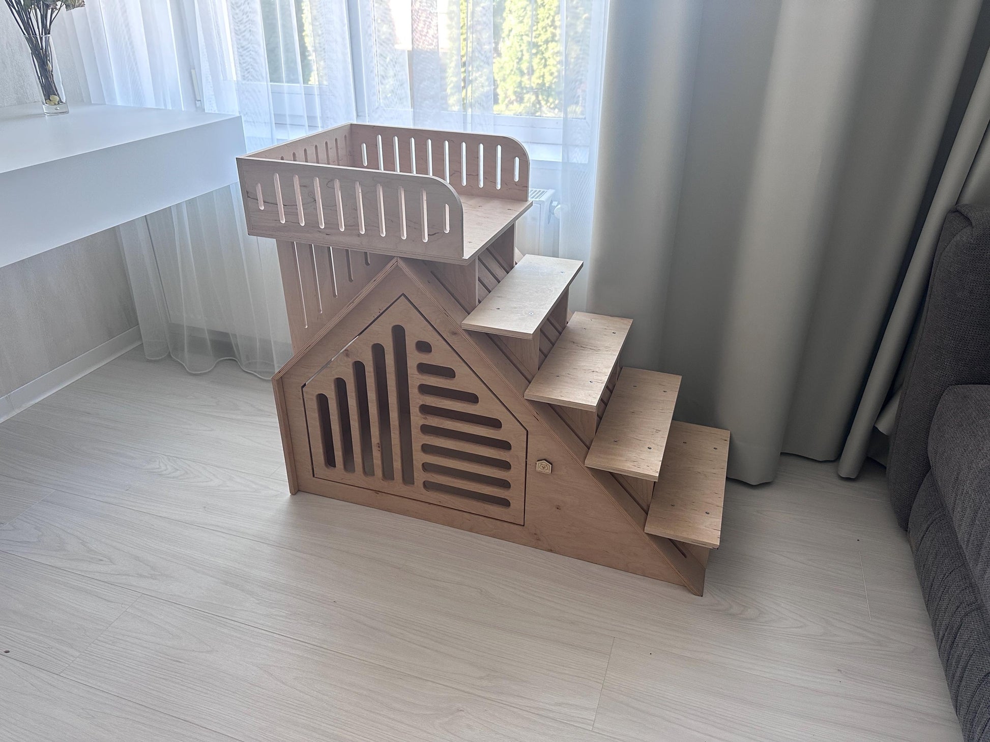 Modern indoor dog house with built-in window steps for small dogs