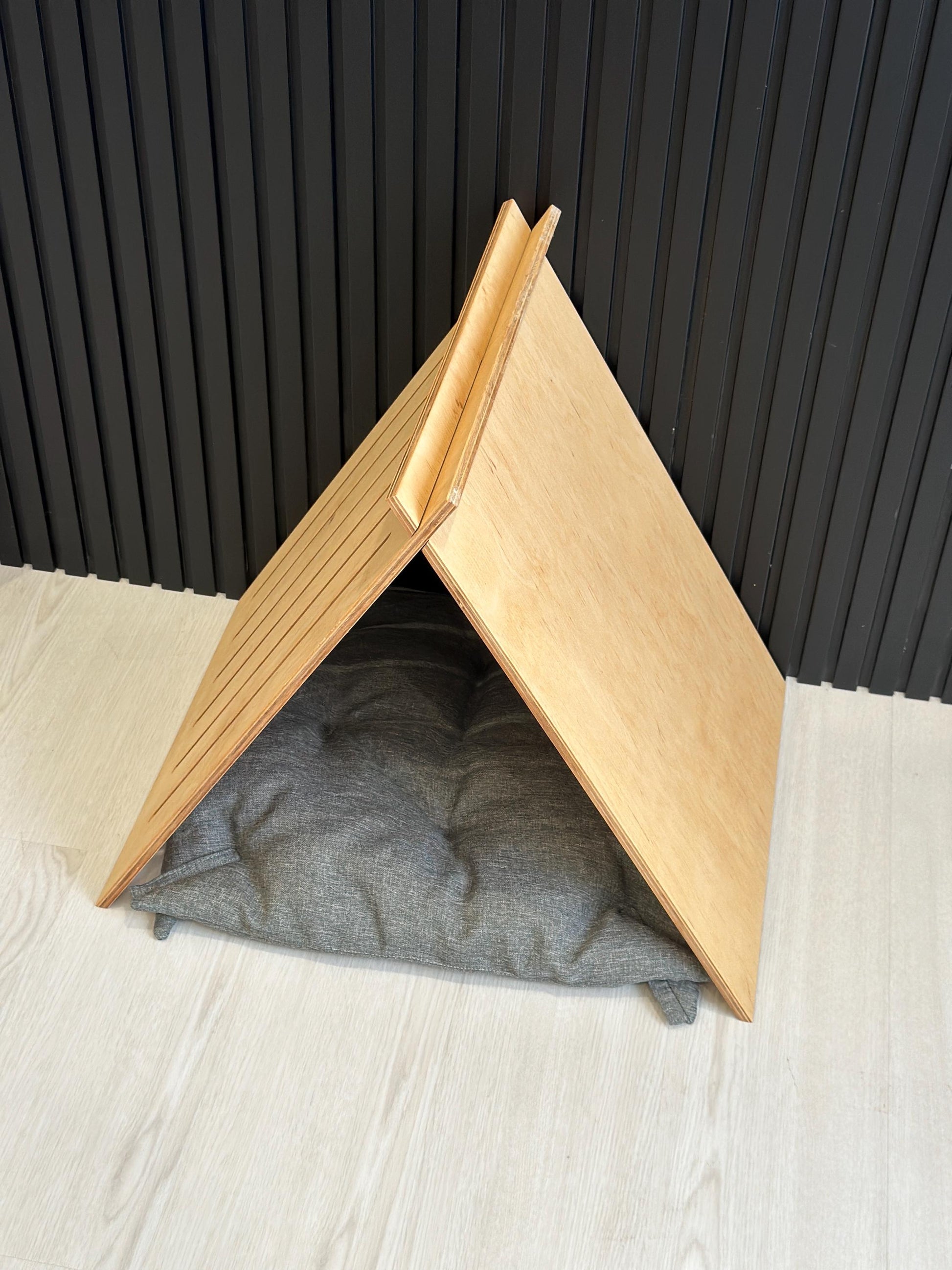 Minimalist eco friendly dog crate house wooden frame indoor design